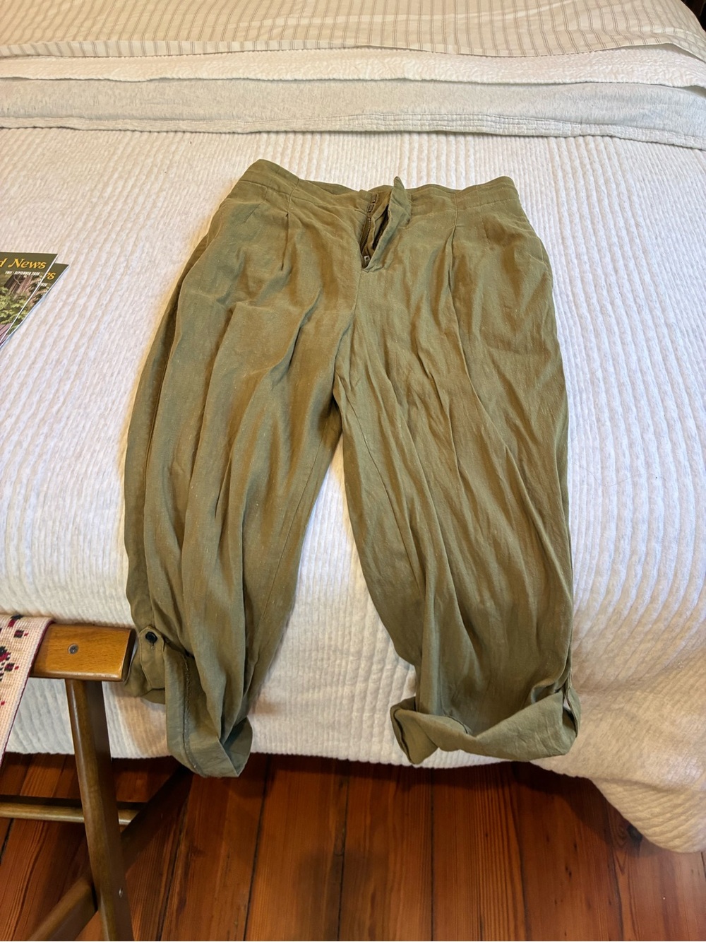 Alice + Olivia Olive Green Relaxed Pleated Chinos